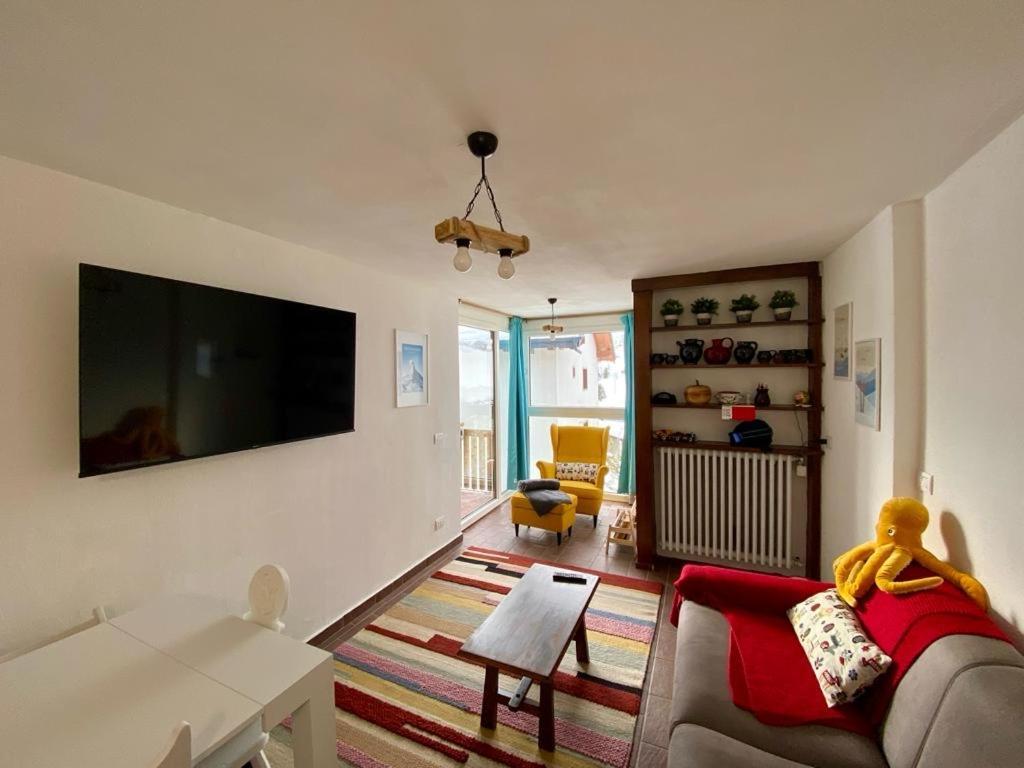 Cozy Apartment Near The Slopes ブレウイル・チェルヴィナイア エクステリア 写真